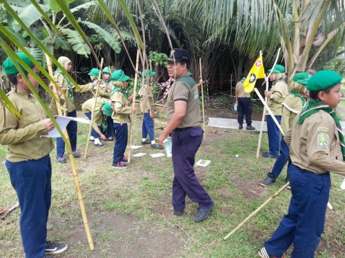 Kemah Karang Asri Kelas 5_035